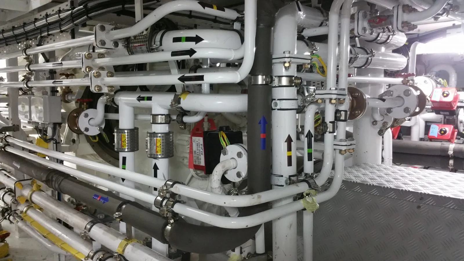 Sistema di tubi e raccordi metallici per impianto idraulico